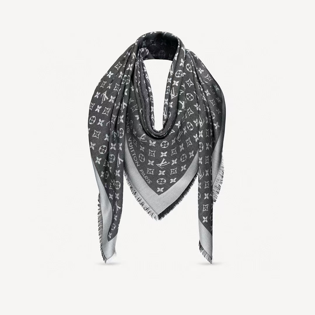 New letter scarf