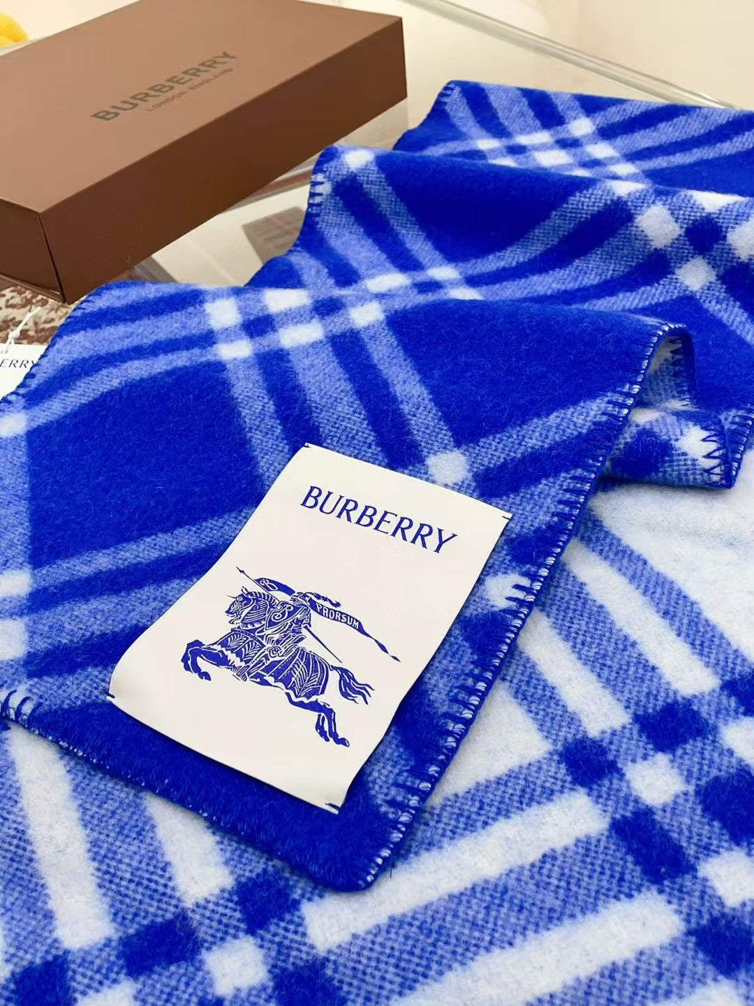 Double sided plaid scarf