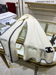 Double sided dual-use scarf