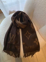 New autumn and winter scarf