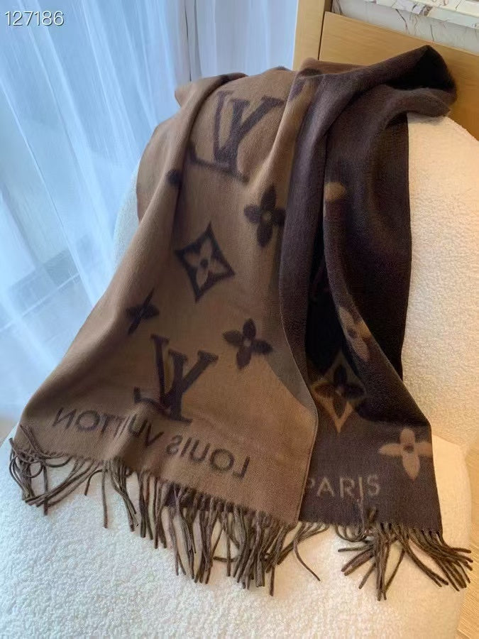 New autumn and winter scarf