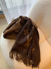New autumn and winter scarf