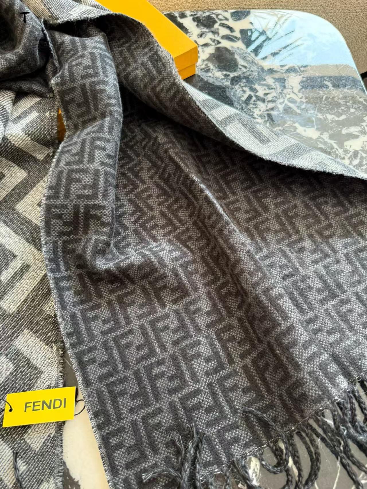 Double sided cashmere scarf