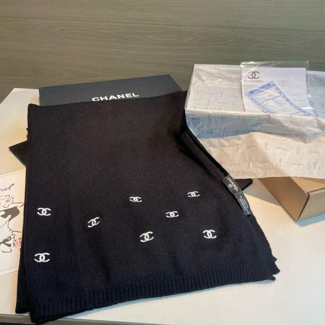 New scarf 🧣 Gift Box Set