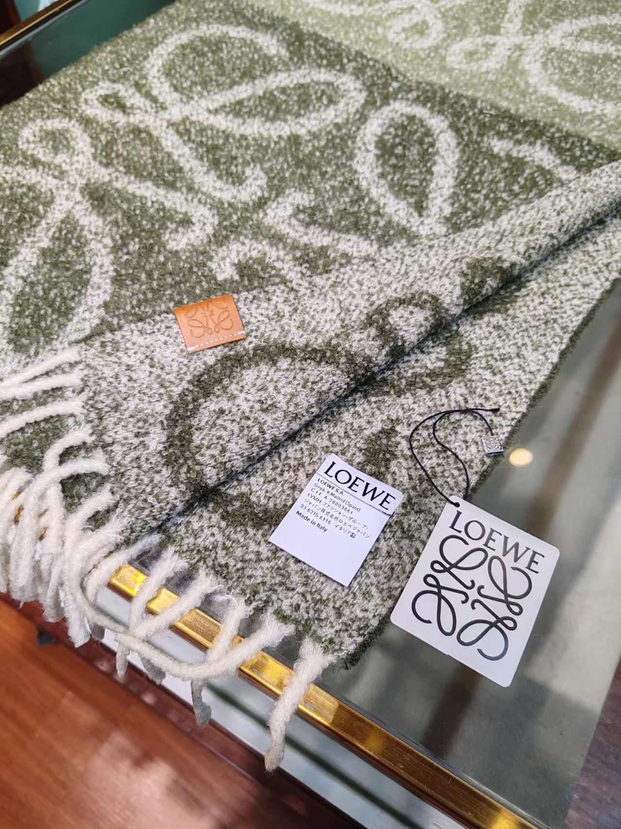 New cashmere scarf