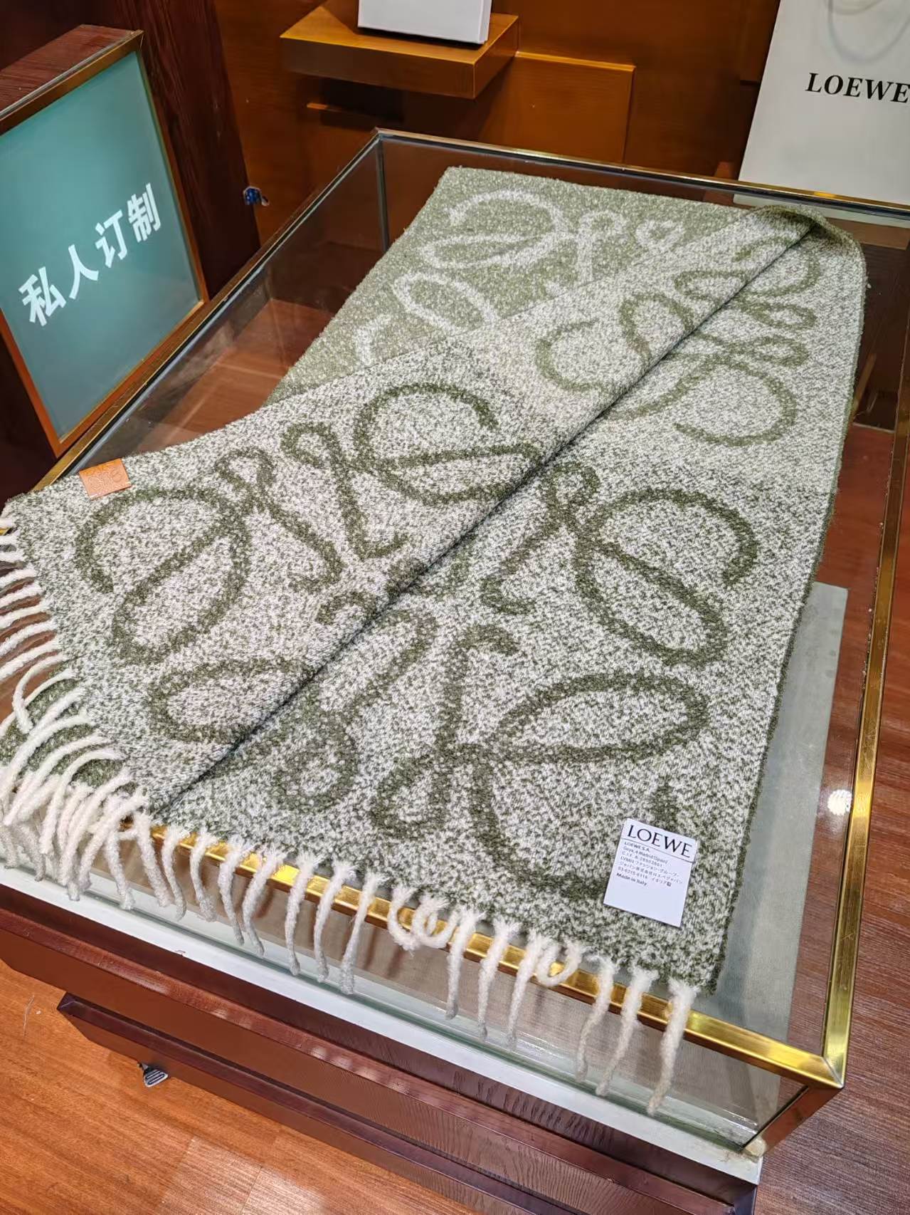 New cashmere scarf