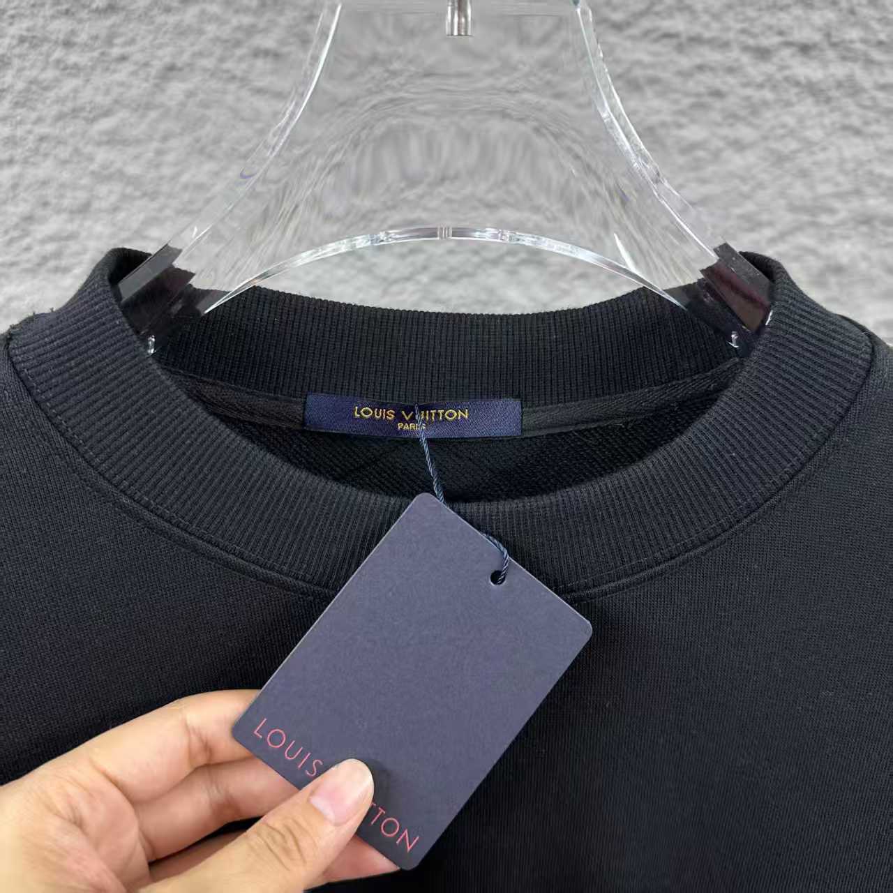 Long sleeved round neck hoodie for both men and women