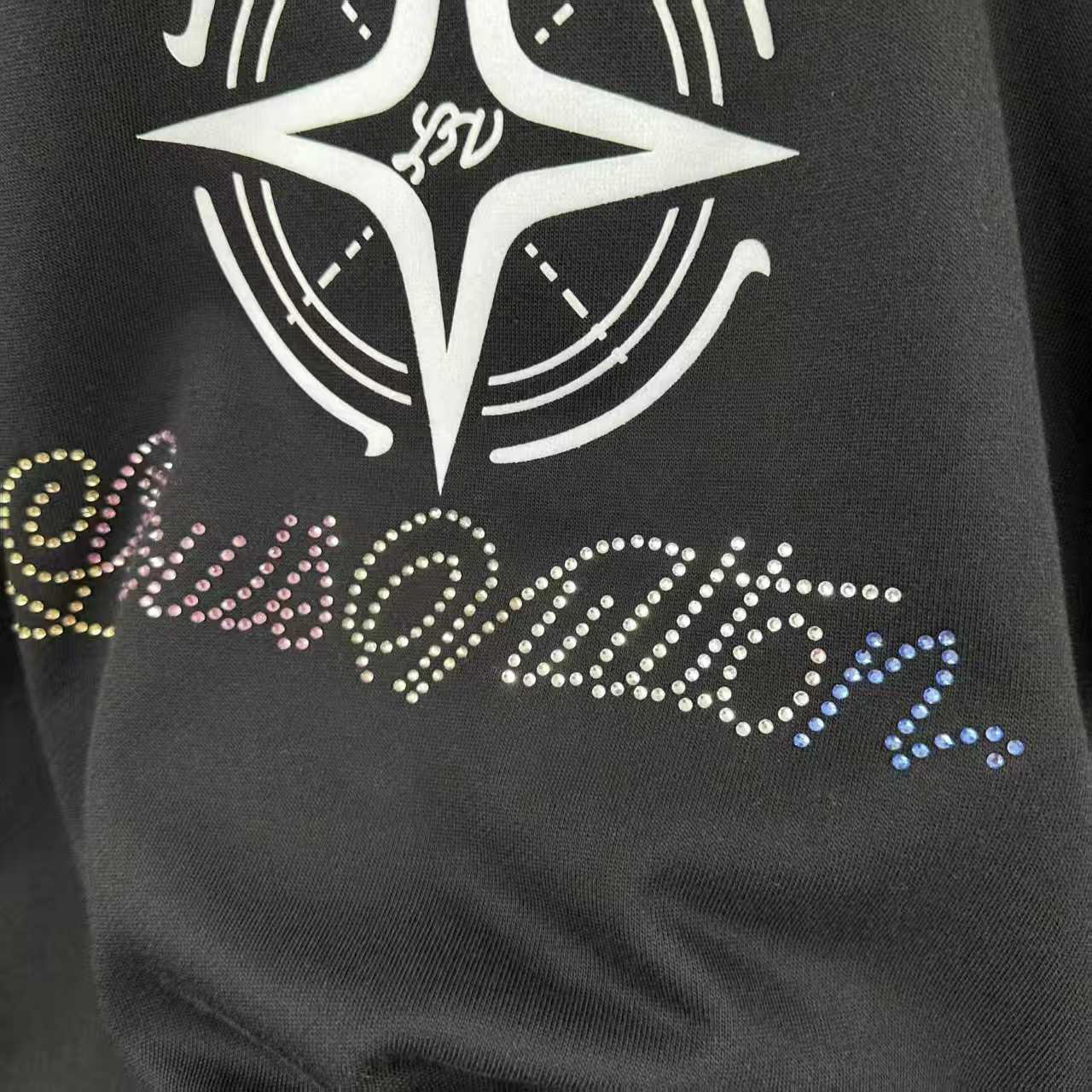 Long sleeved round neck hoodie for both men and women