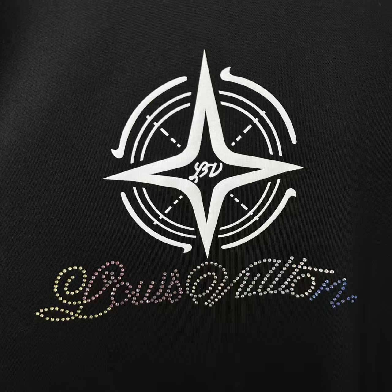 Long sleeved round neck hoodie for both men and women