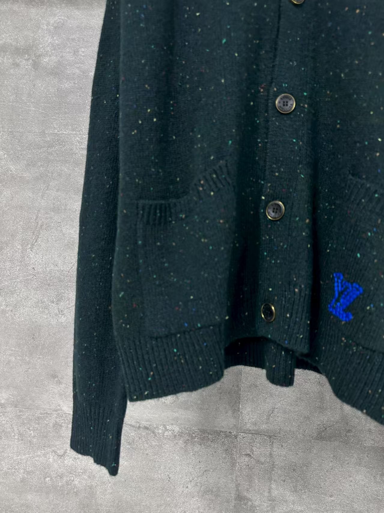 Cashmere knitted cardigan