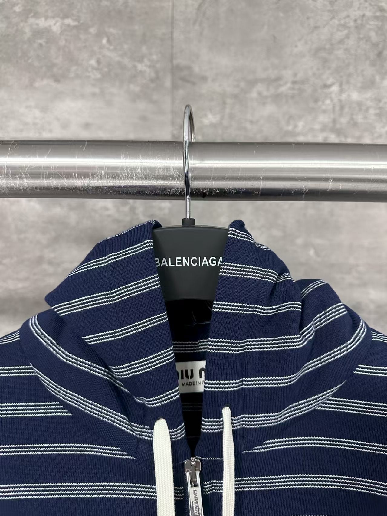 Cashmere knitted cardigan