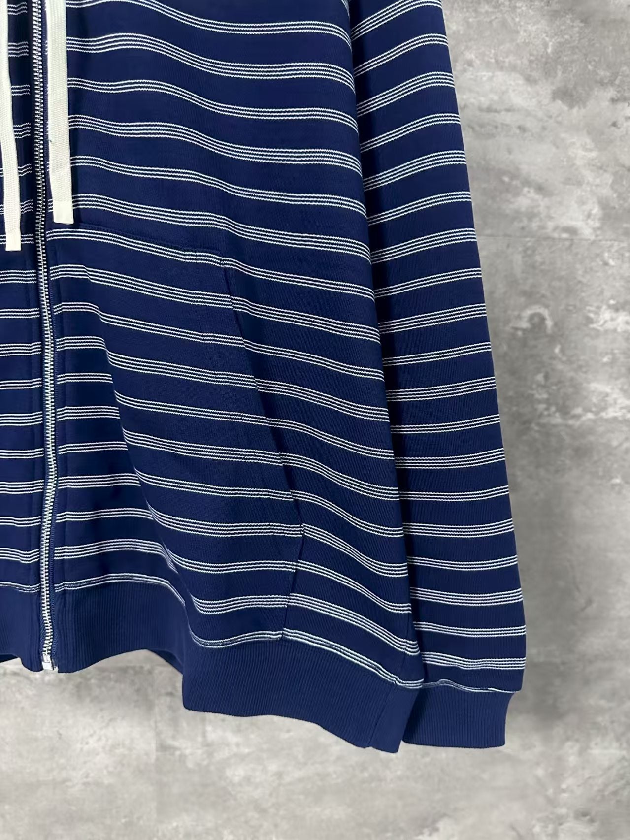 Cashmere knitted cardigan