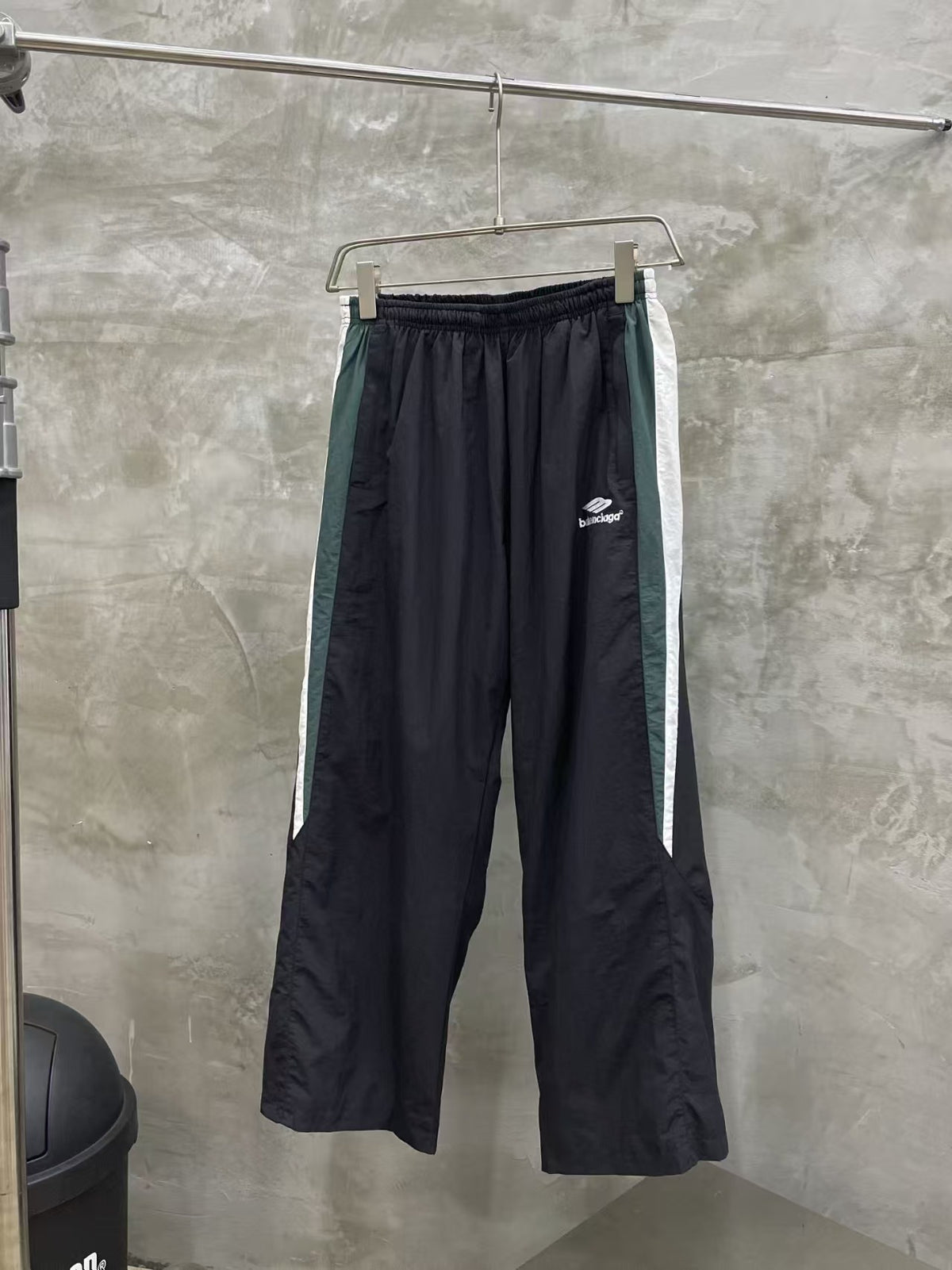 New embroidered patchwork pants