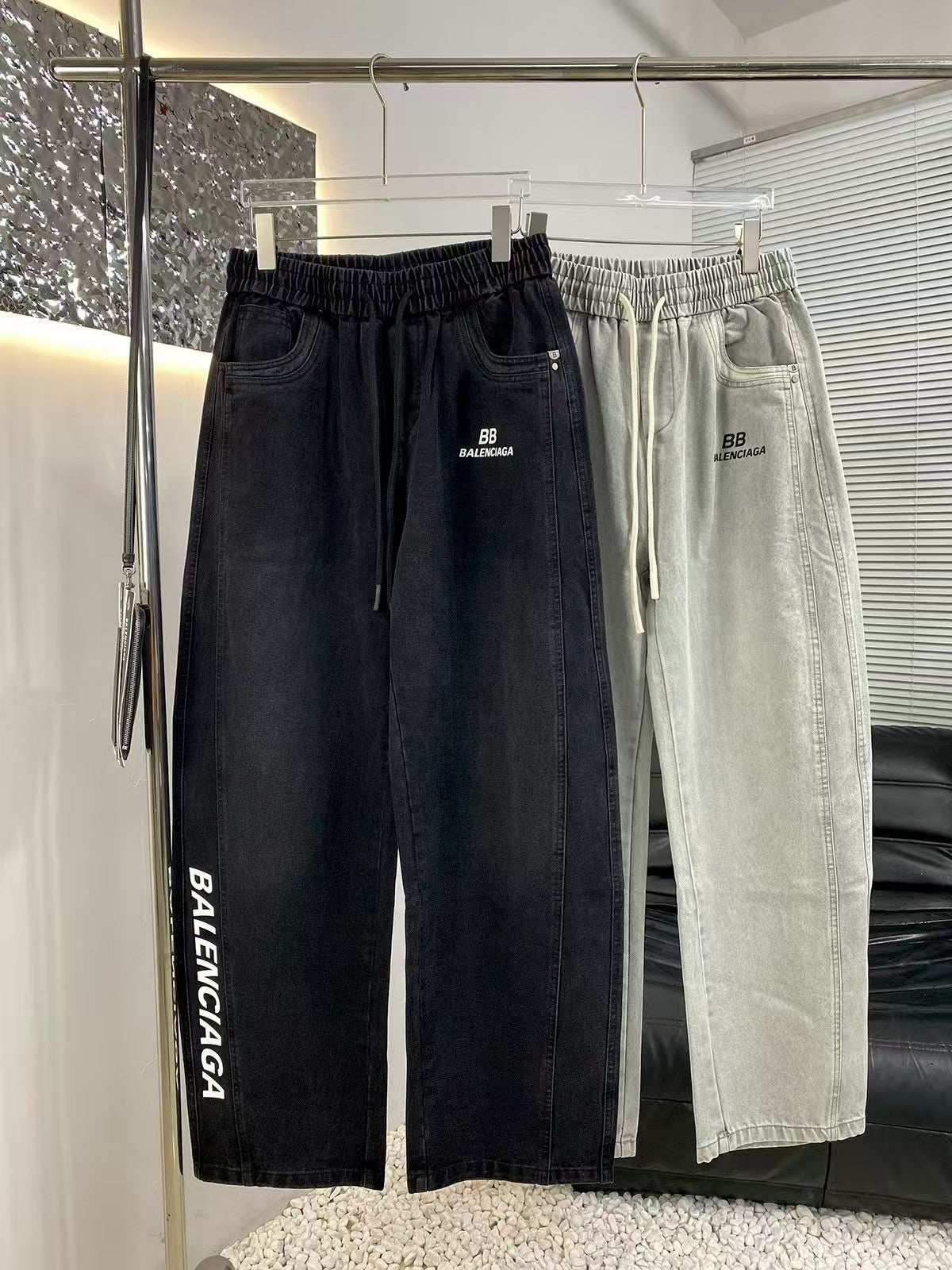 New denim curved knife pants