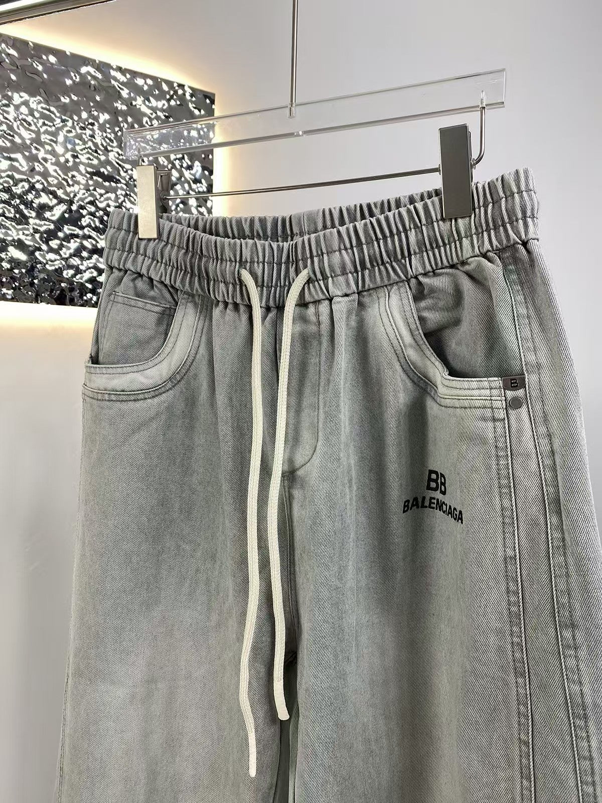 New denim curved knife pants