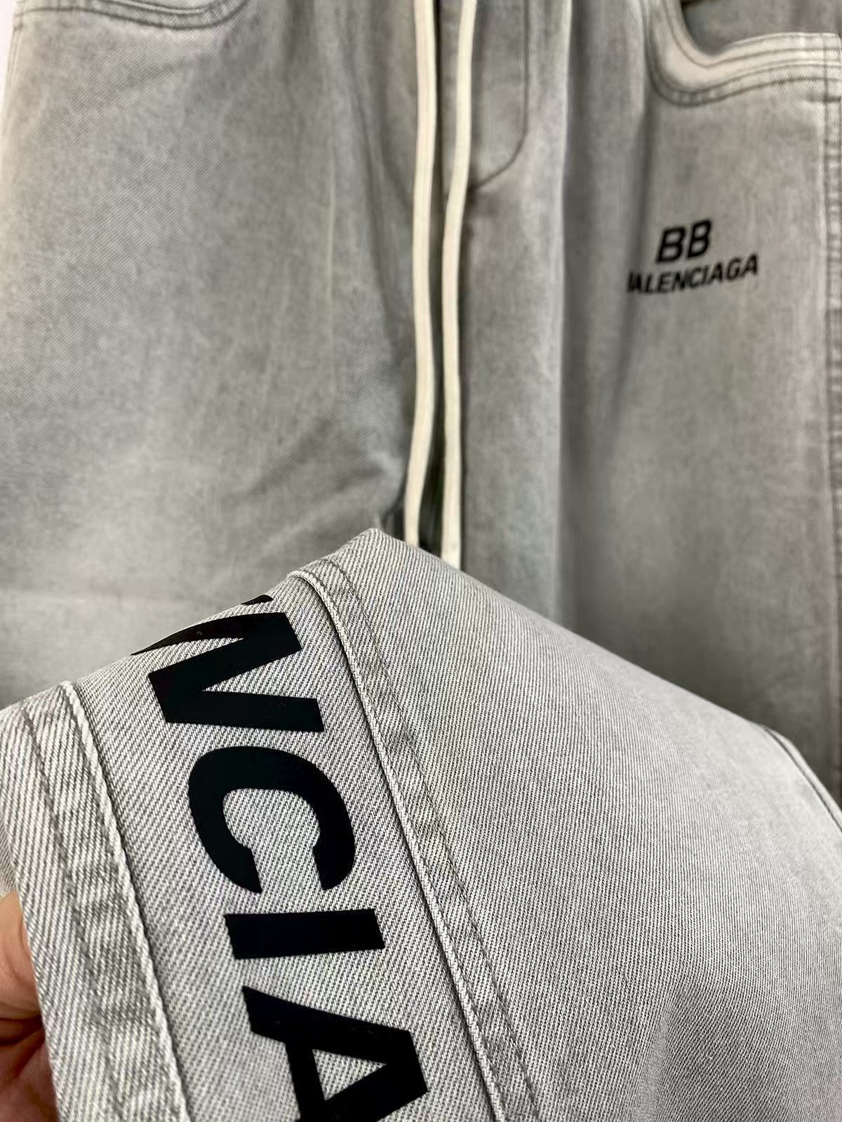 New denim curved knife pants