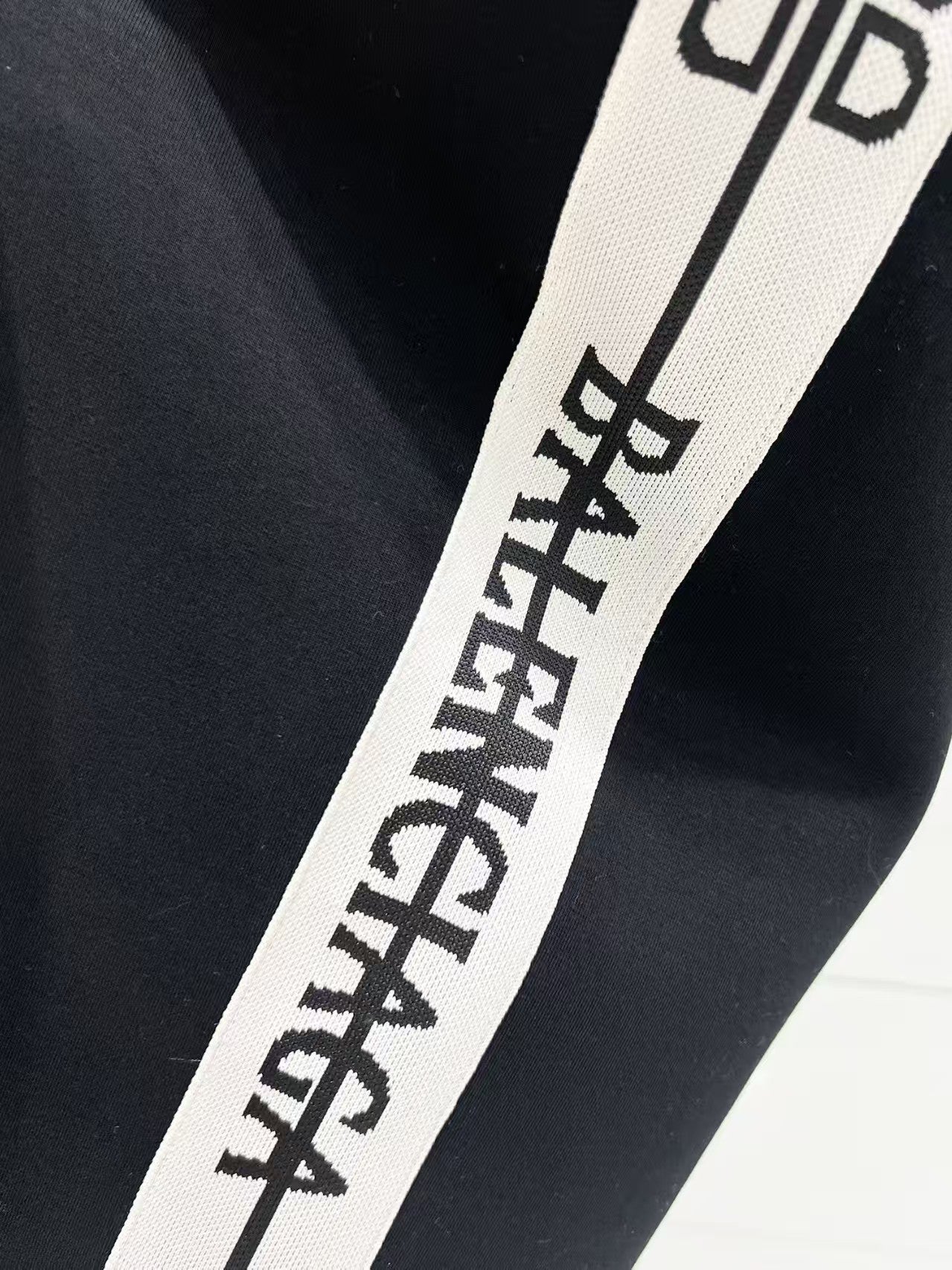 Splicing casual pants