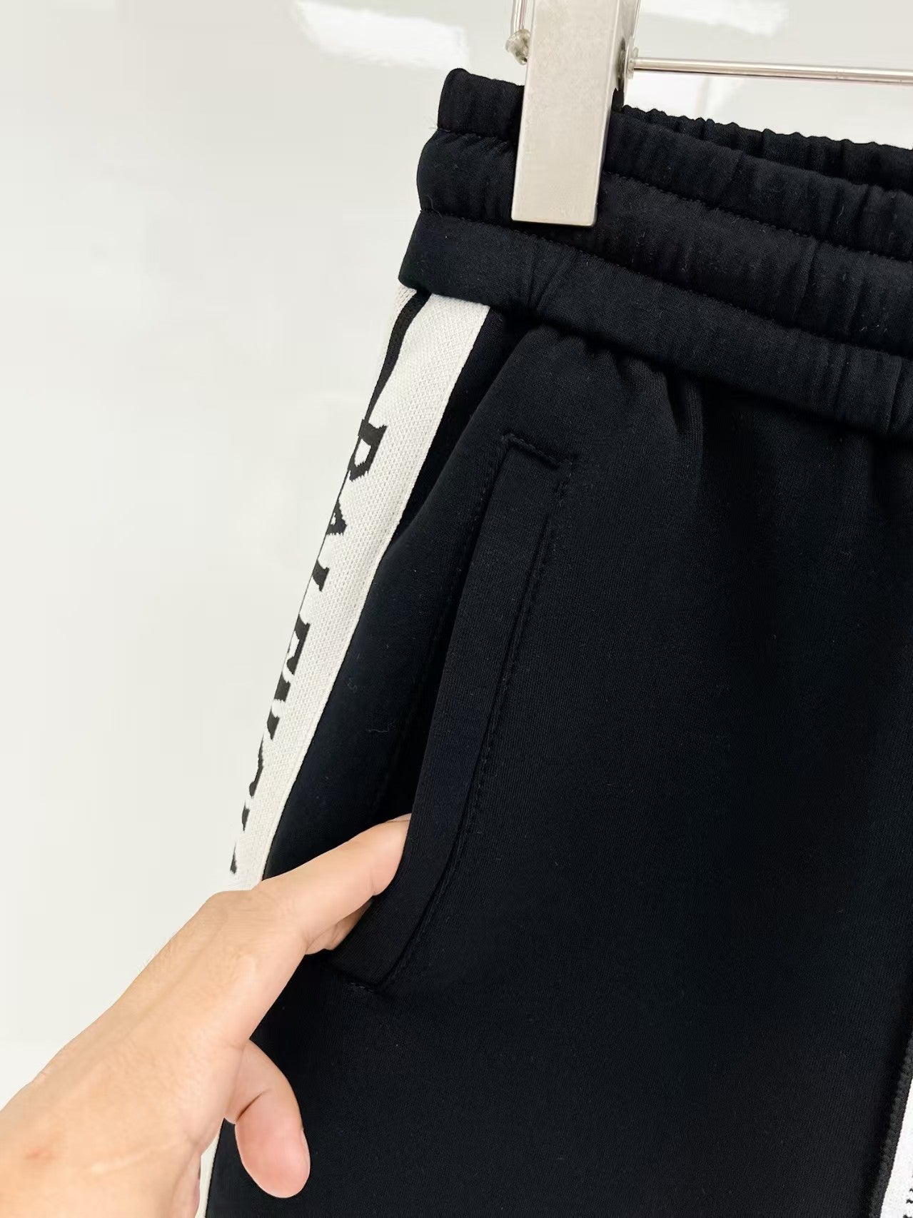 Splicing casual pants