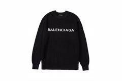 Loose and fashionable knitted sweater