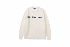 Loose and fashionable knitted sweater