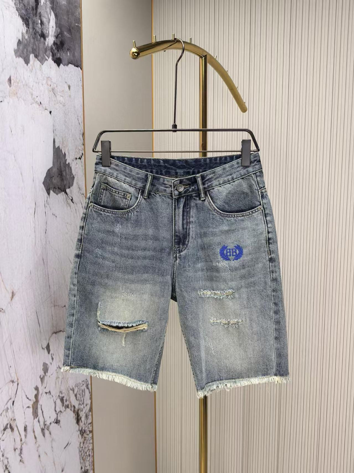 Ripped denim shorts