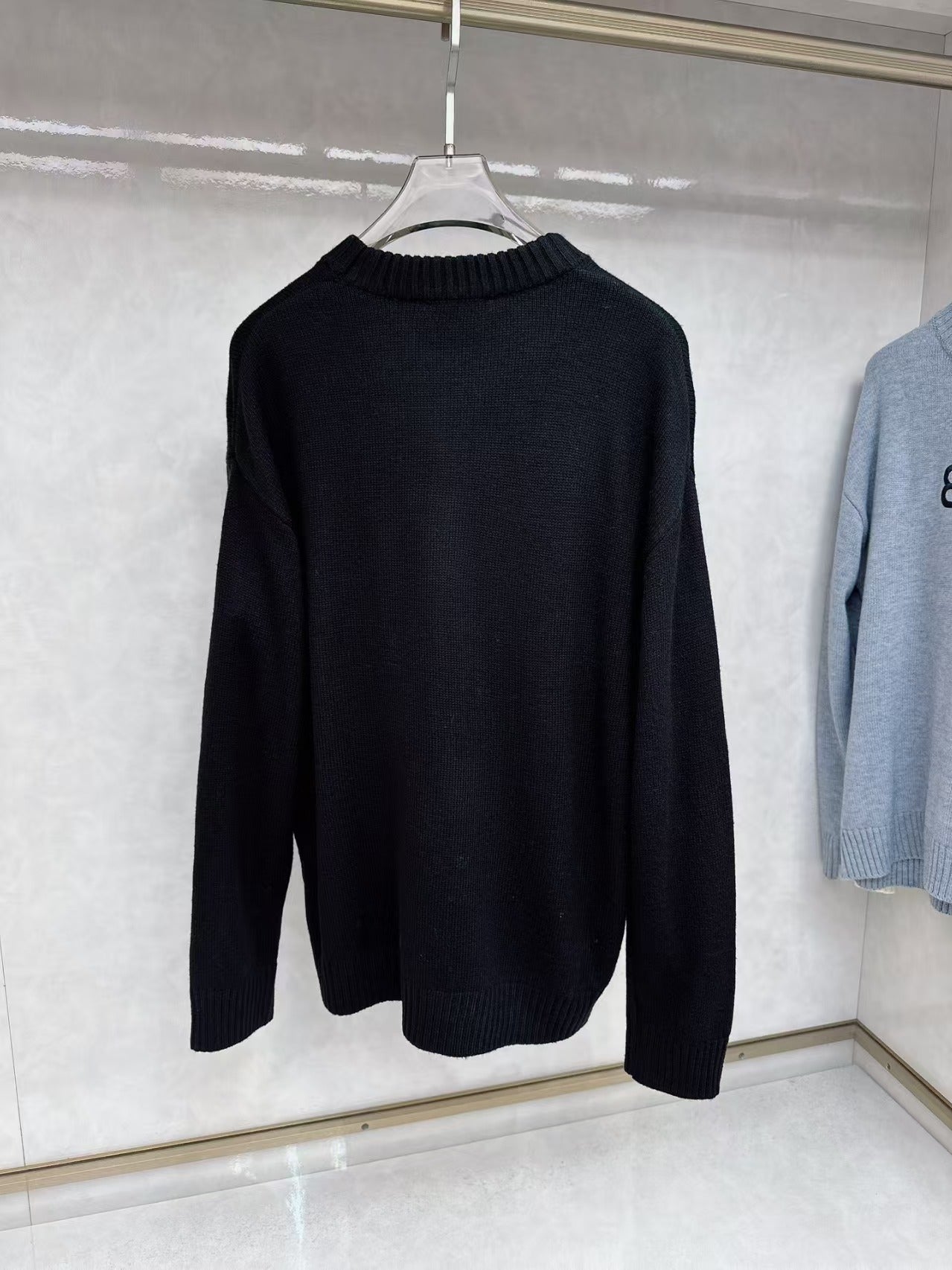 Latest cashmere sweaters for autumn and winter