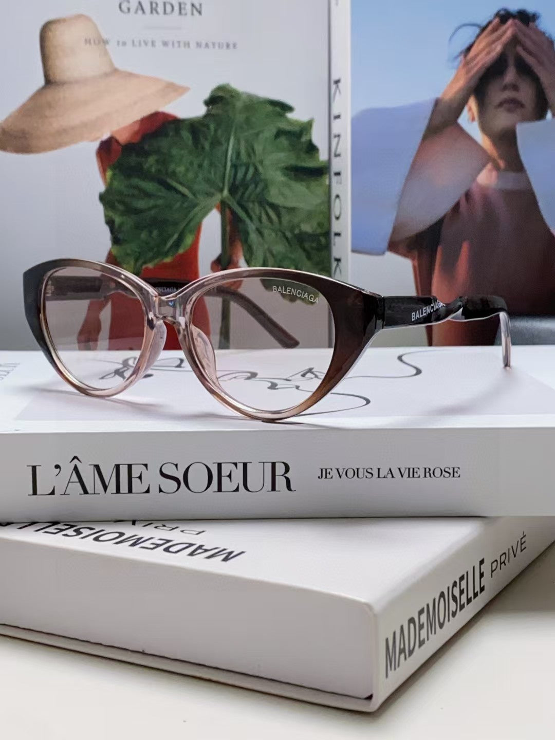 Simple sunglasses