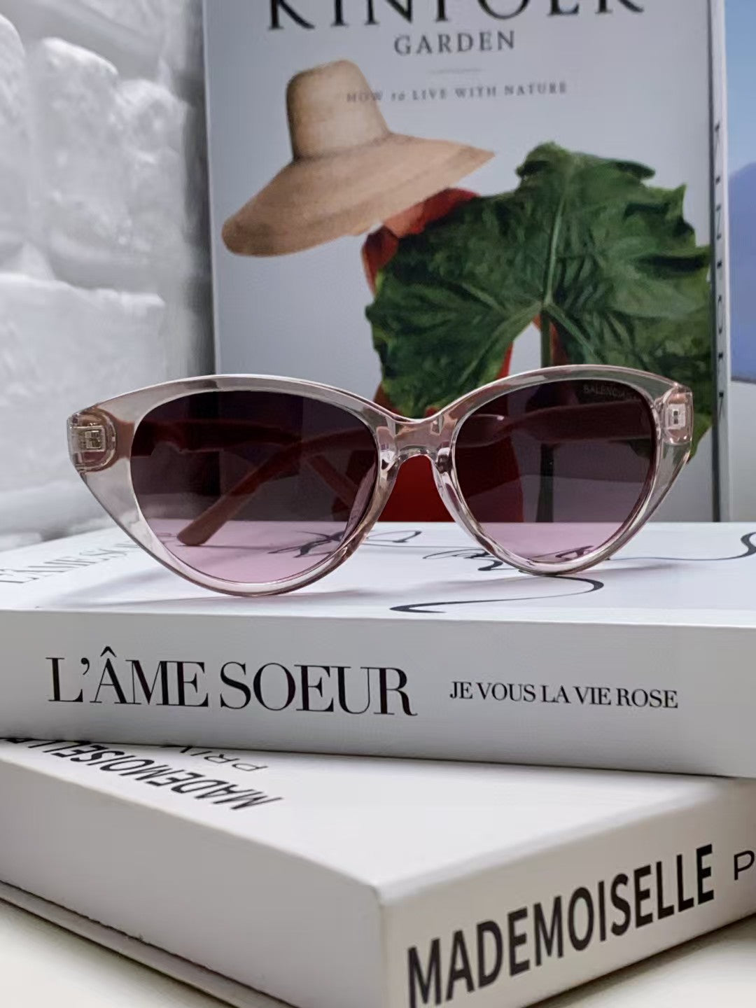 Simple sunglasses