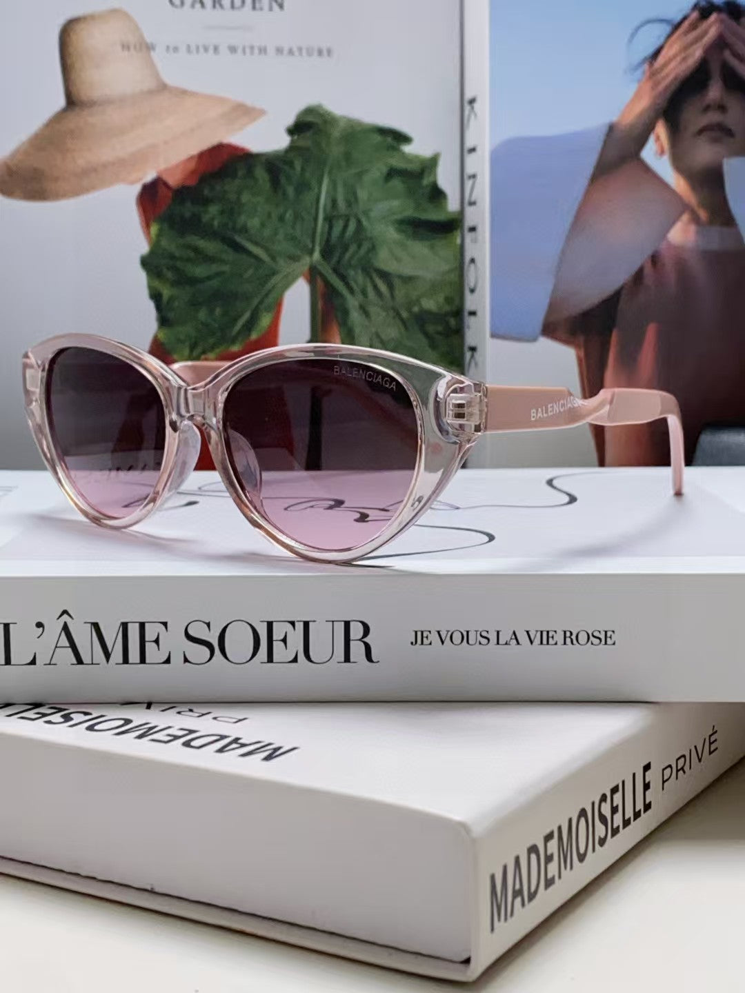 Simple sunglasses