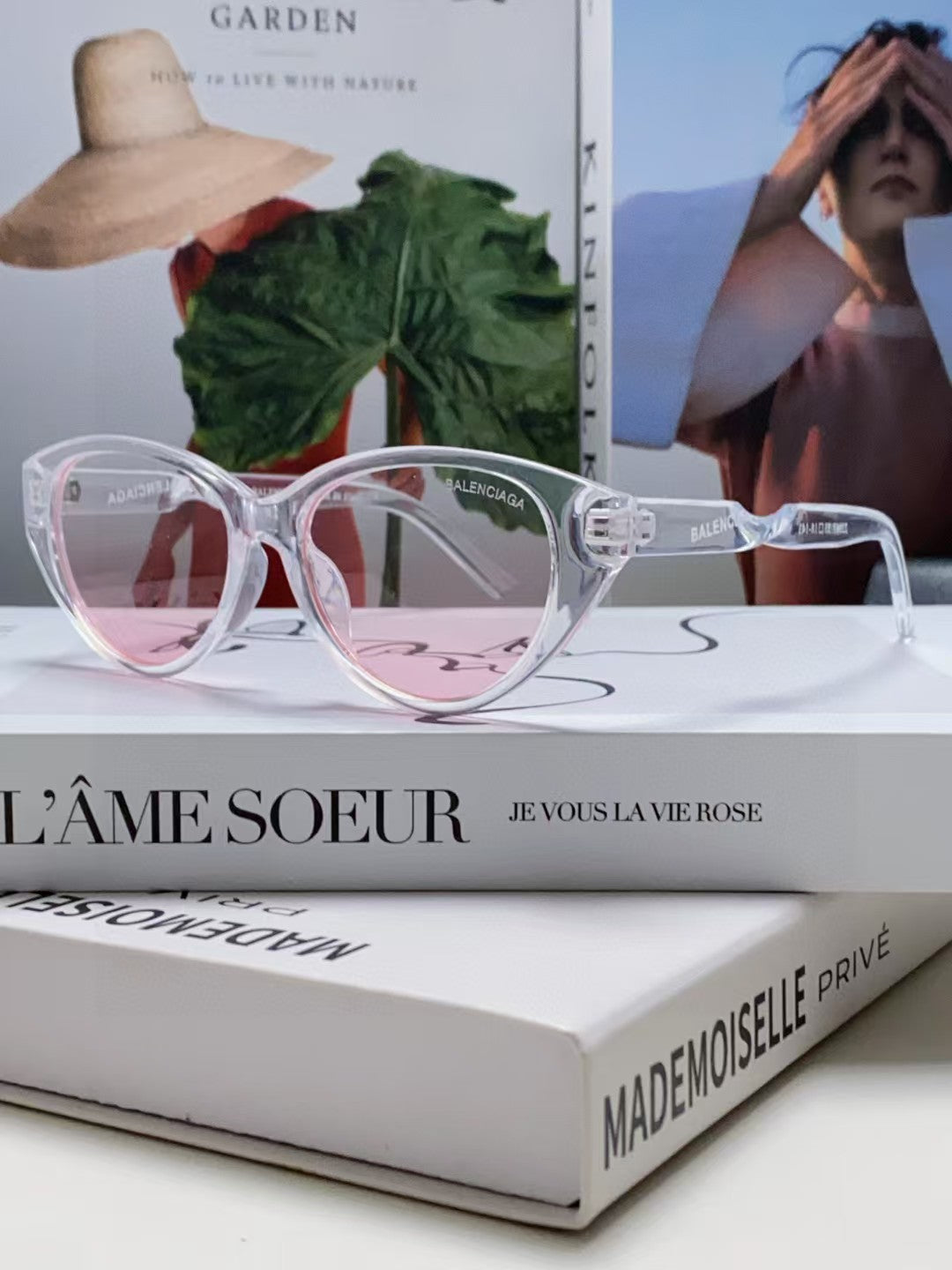 Simple sunglasses