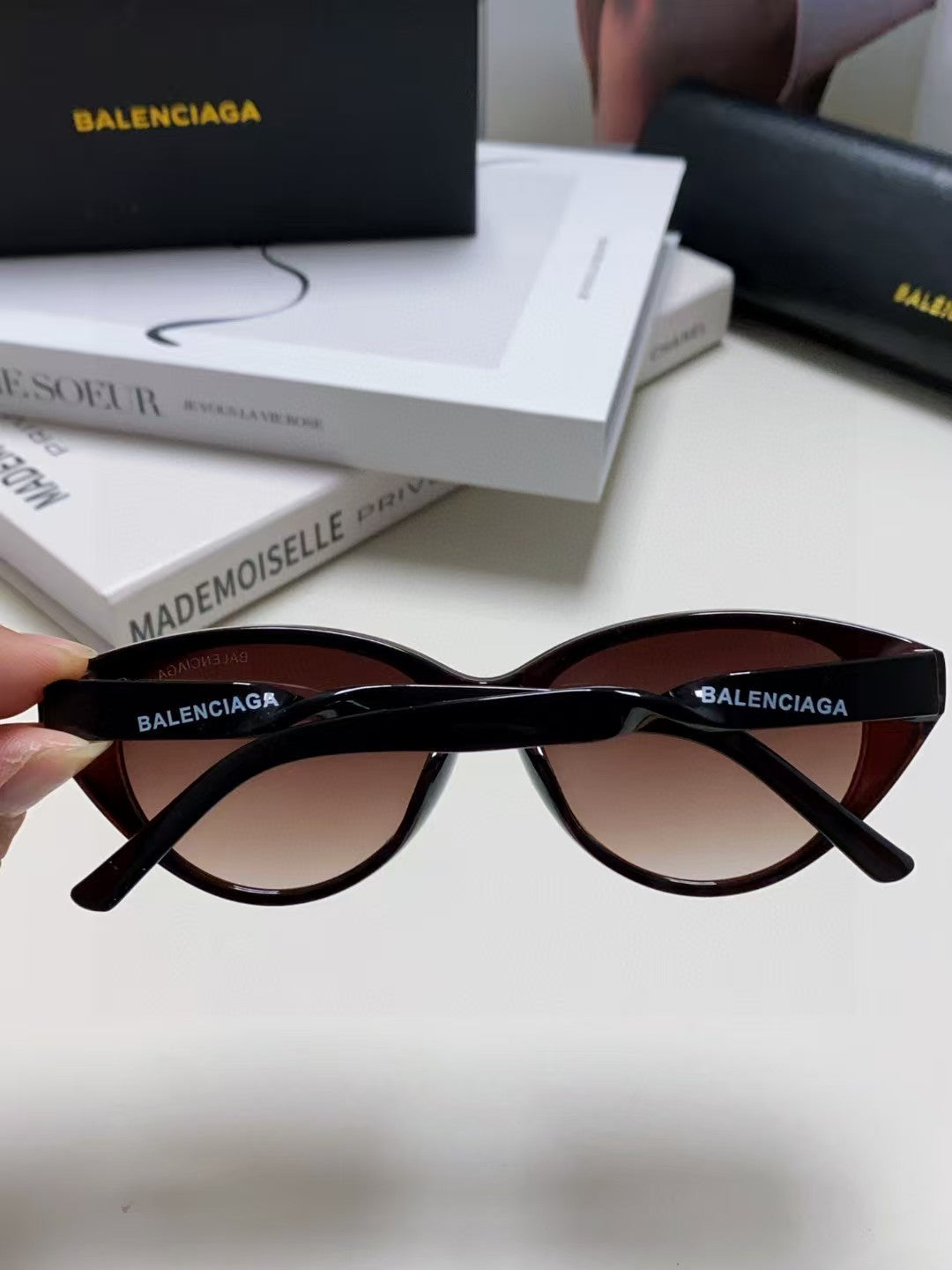 Simple sunglasses