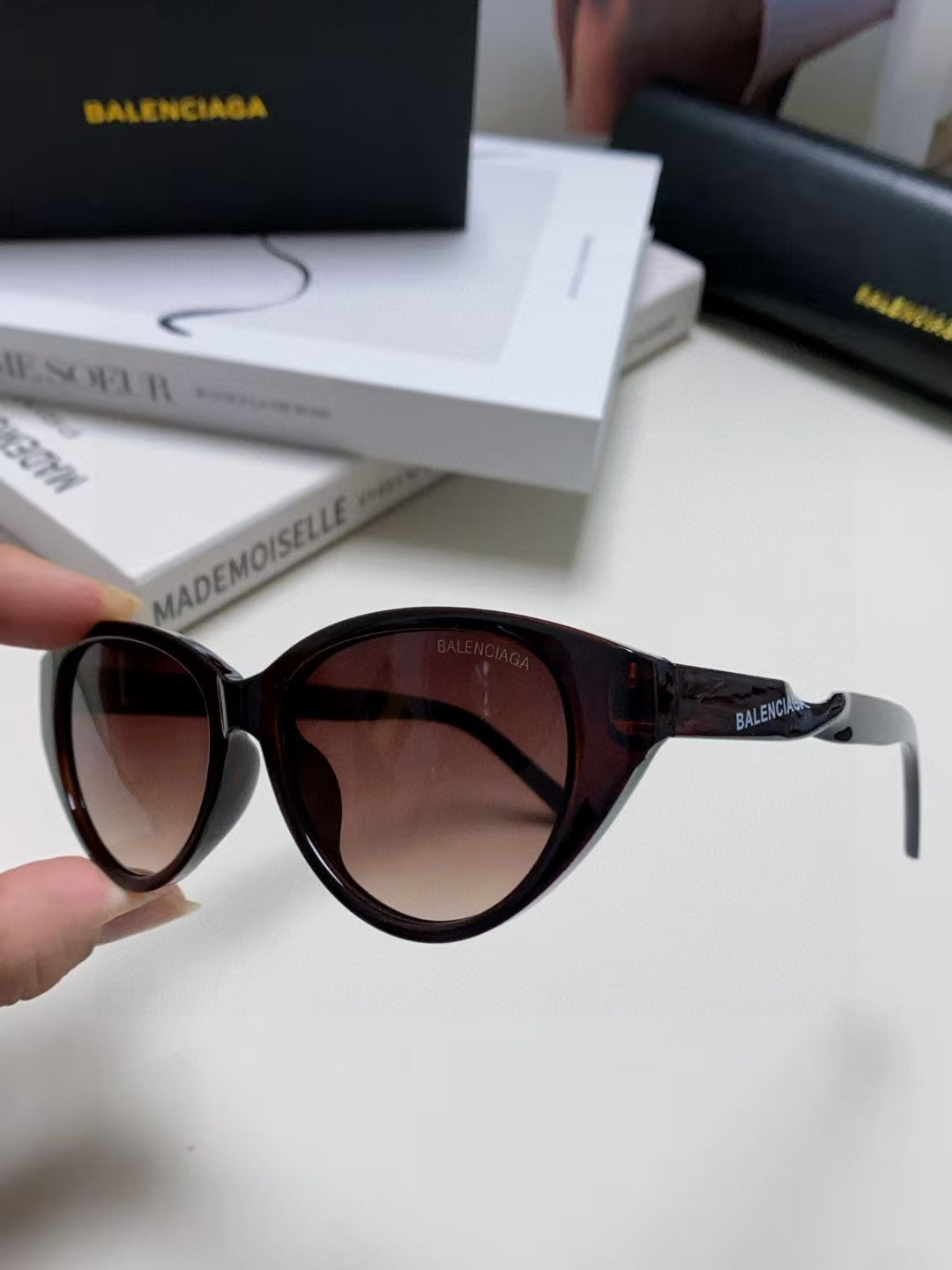 Simple sunglasses