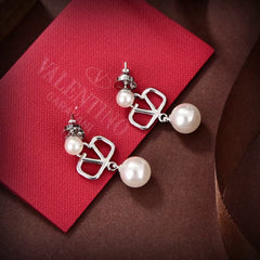 Knitted earrings