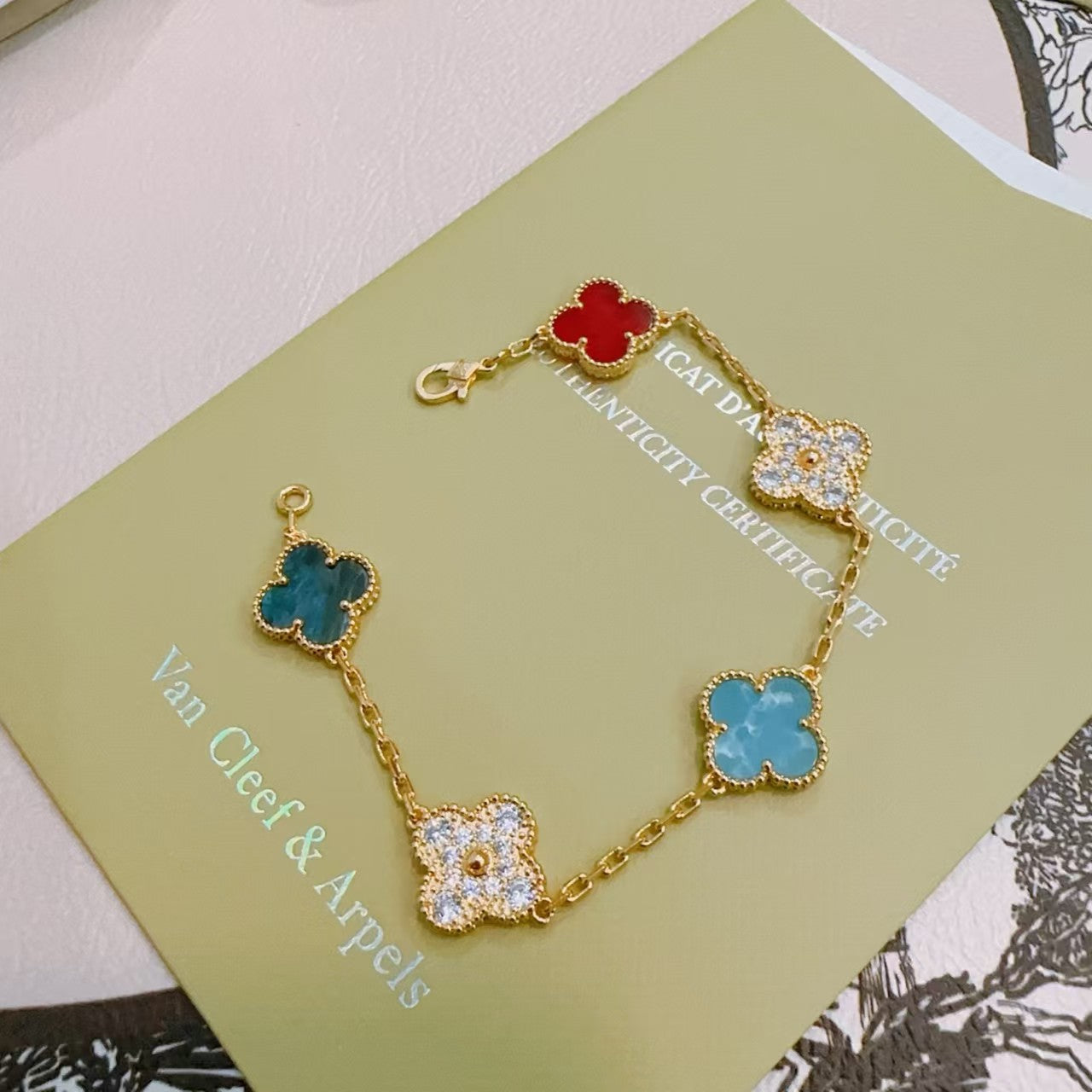Clover colored bracelet