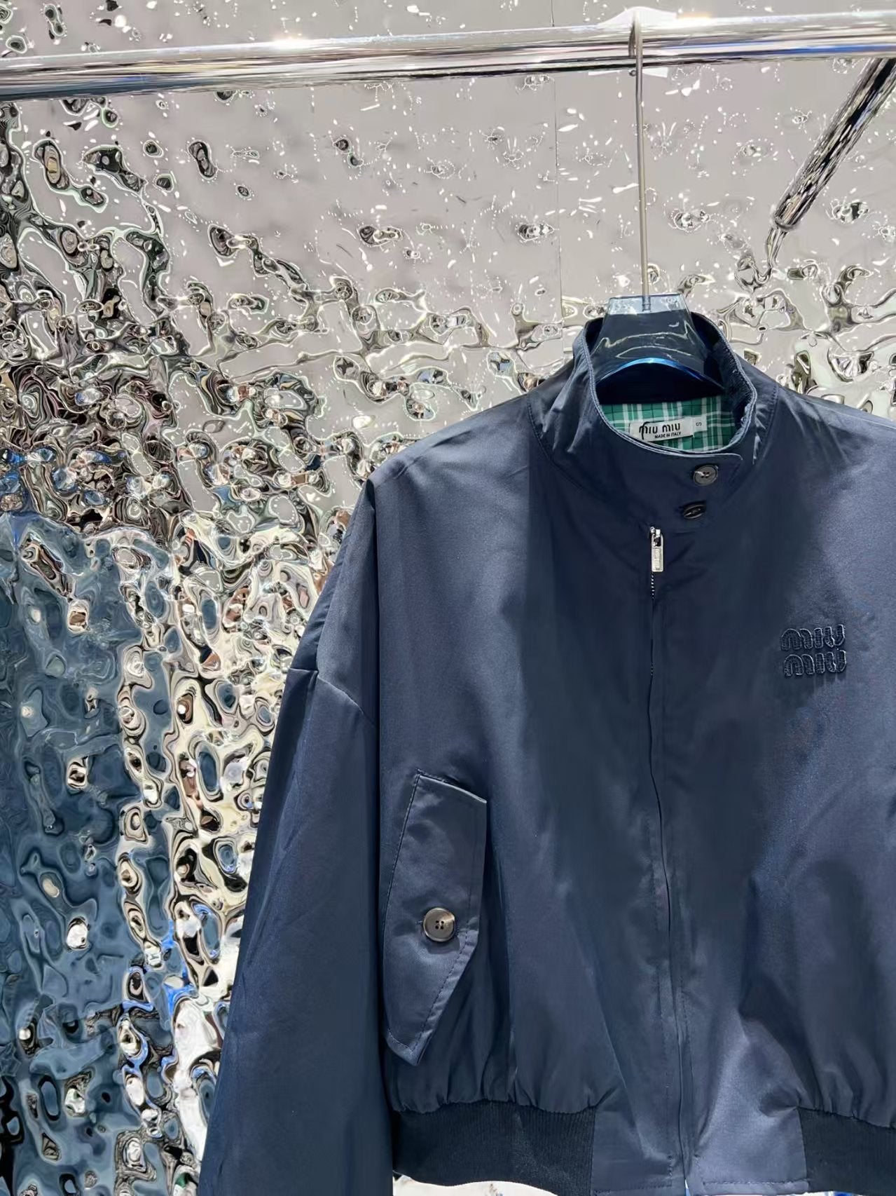Short bread jacket