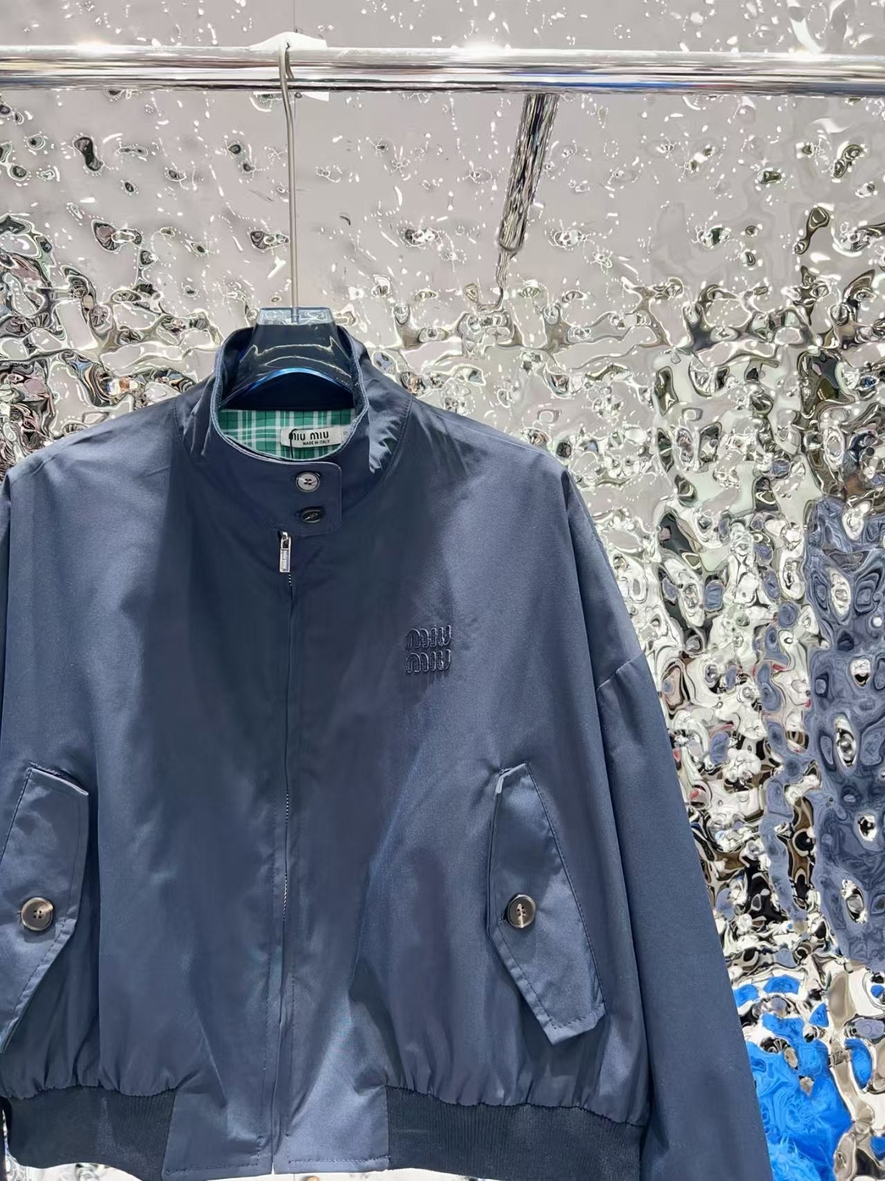 Short bread jacket