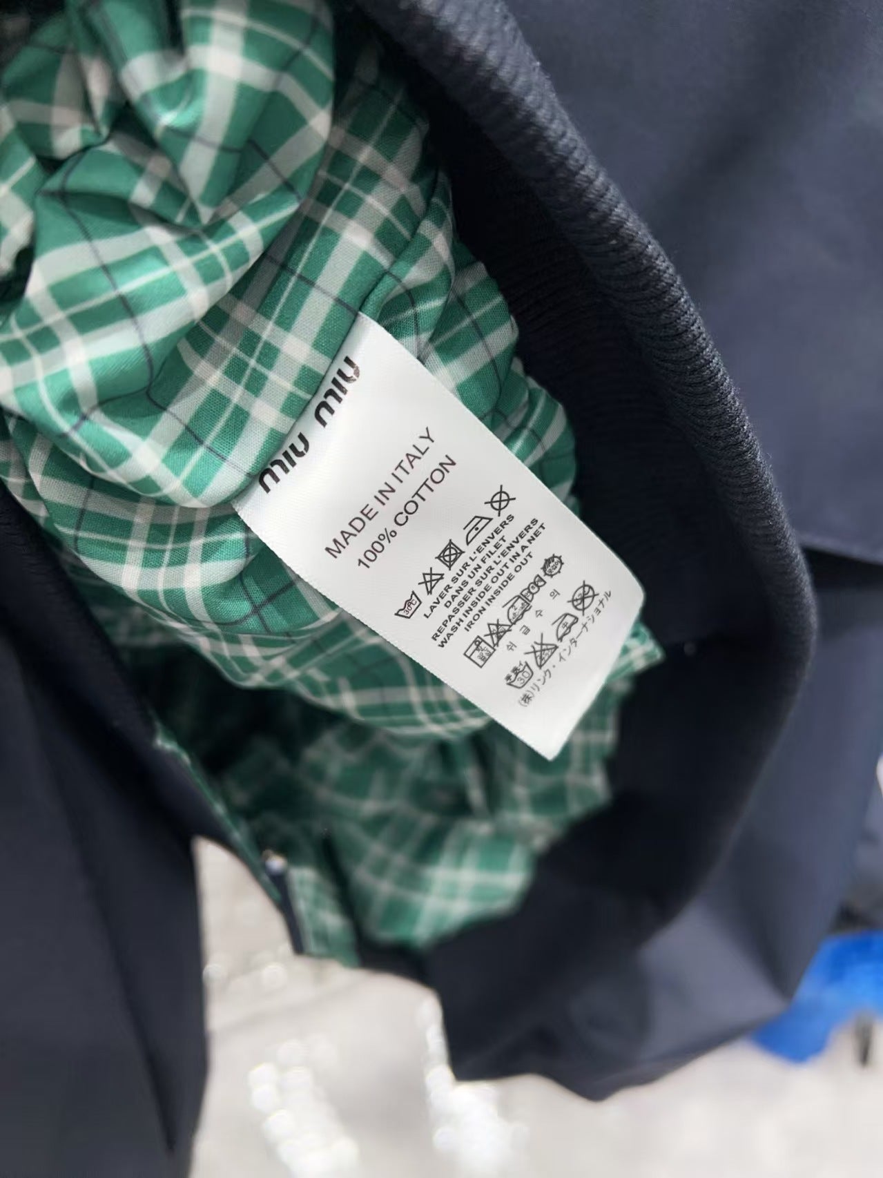 Short bread jacket