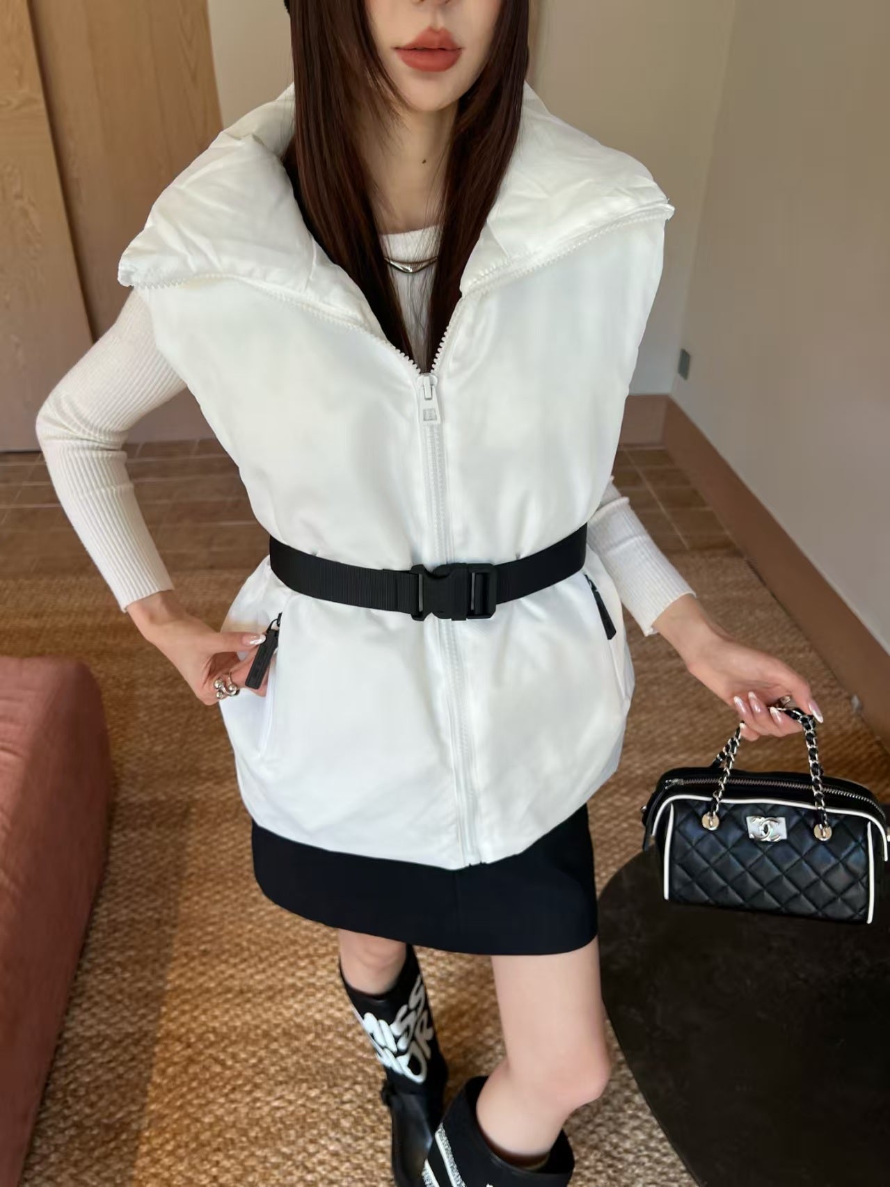Stand up collar, waist belt, down vest