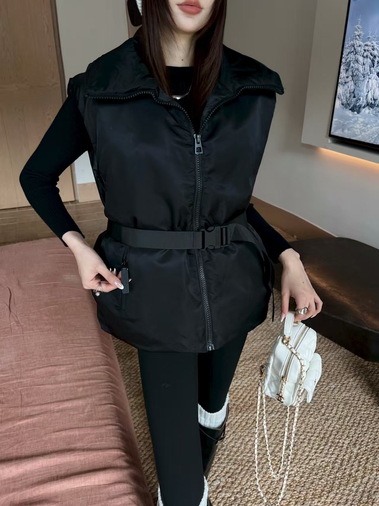Stand up collar, waist belt, down vest