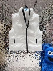 Stand up collar, waist belt, down vest