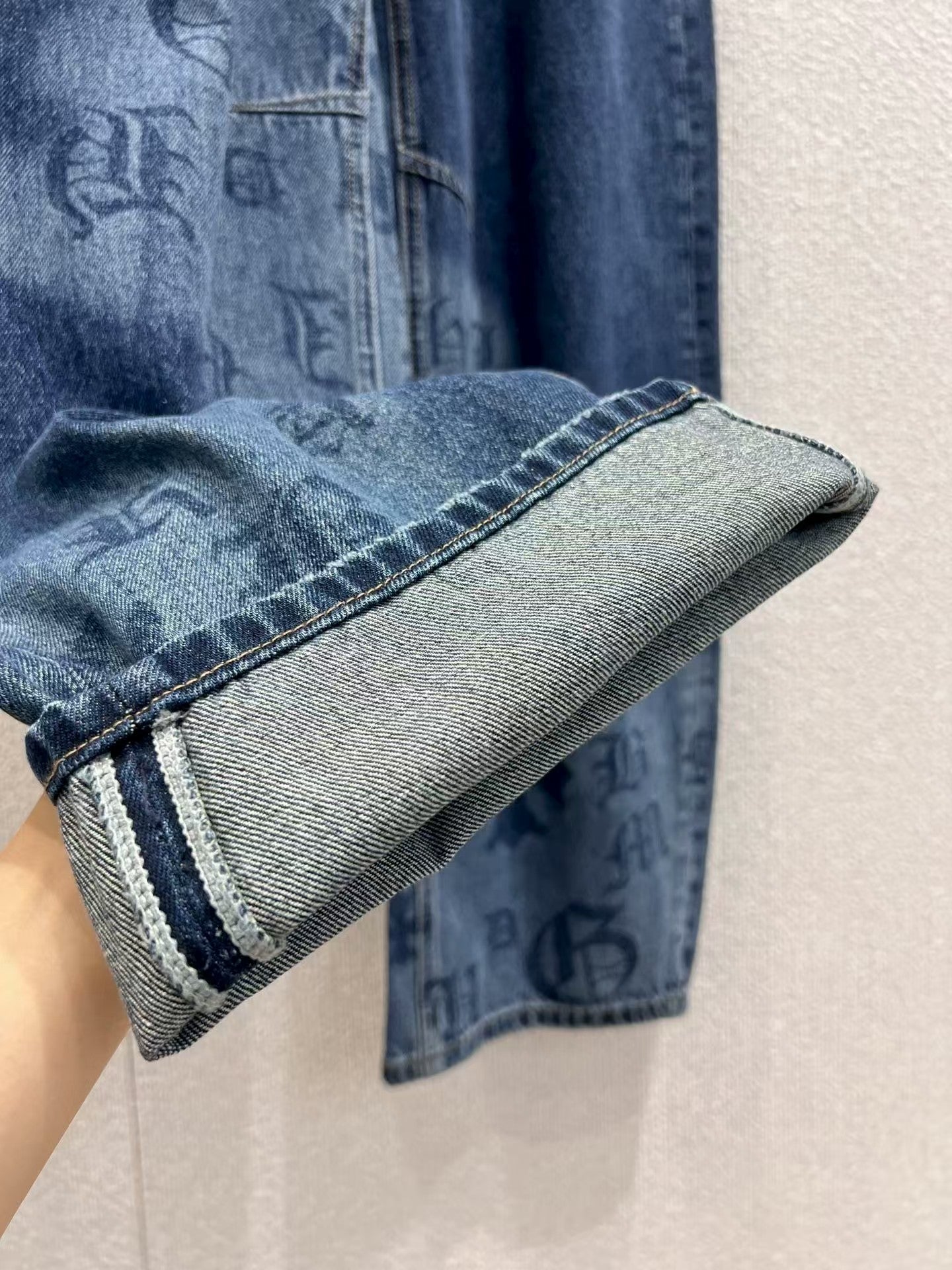 Vintage gradient letter washed denim jeans