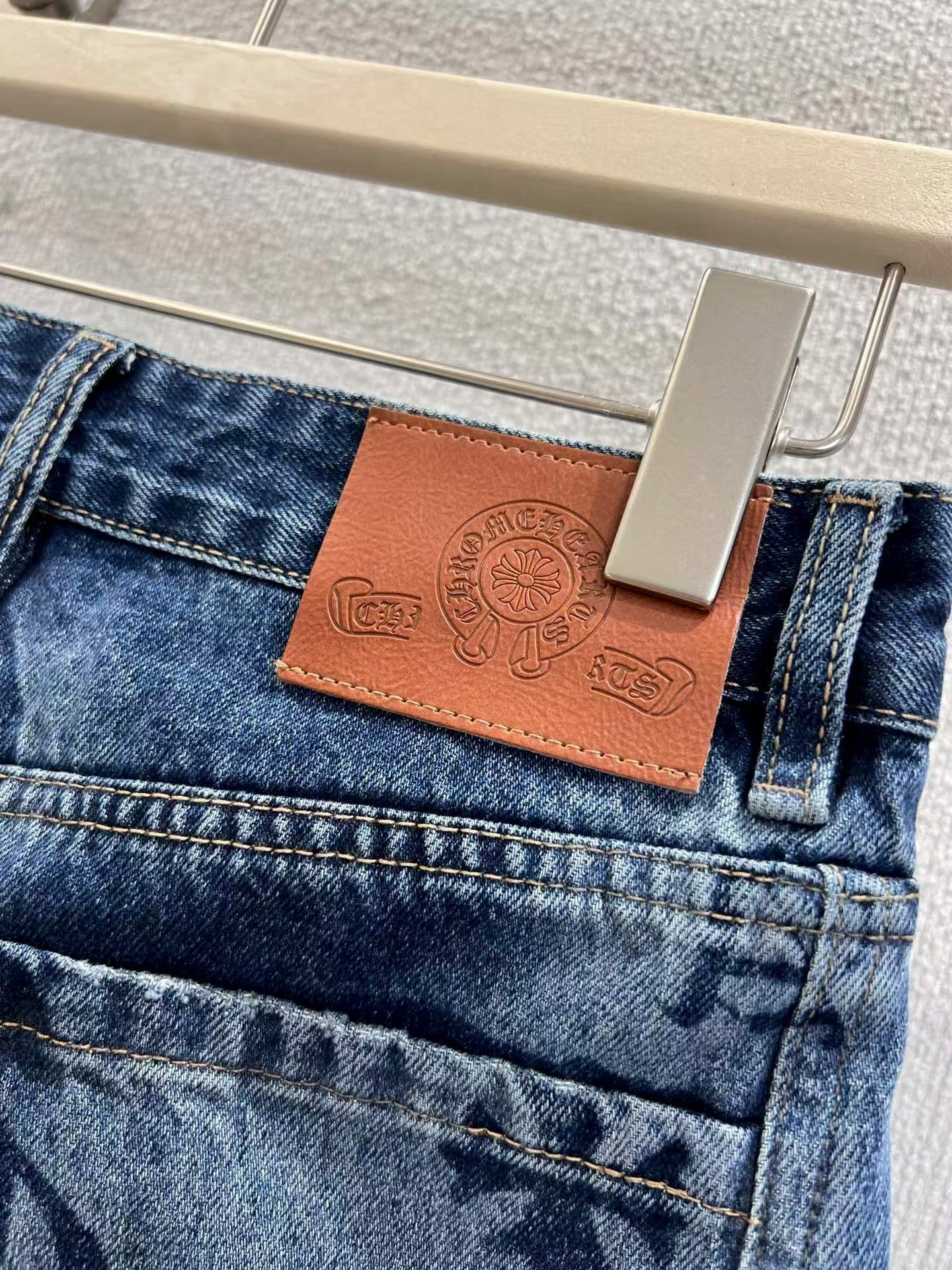 Vintage gradient letter washed denim jeans