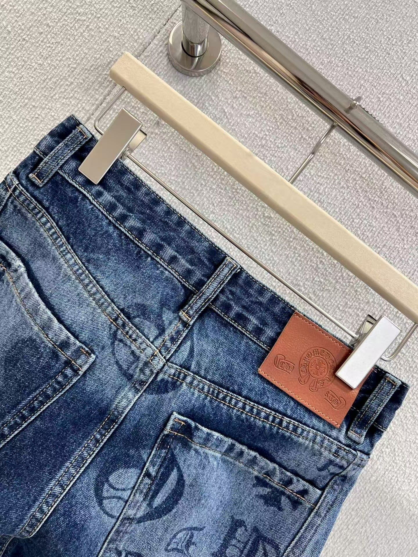 Vintage gradient letter washed denim jeans