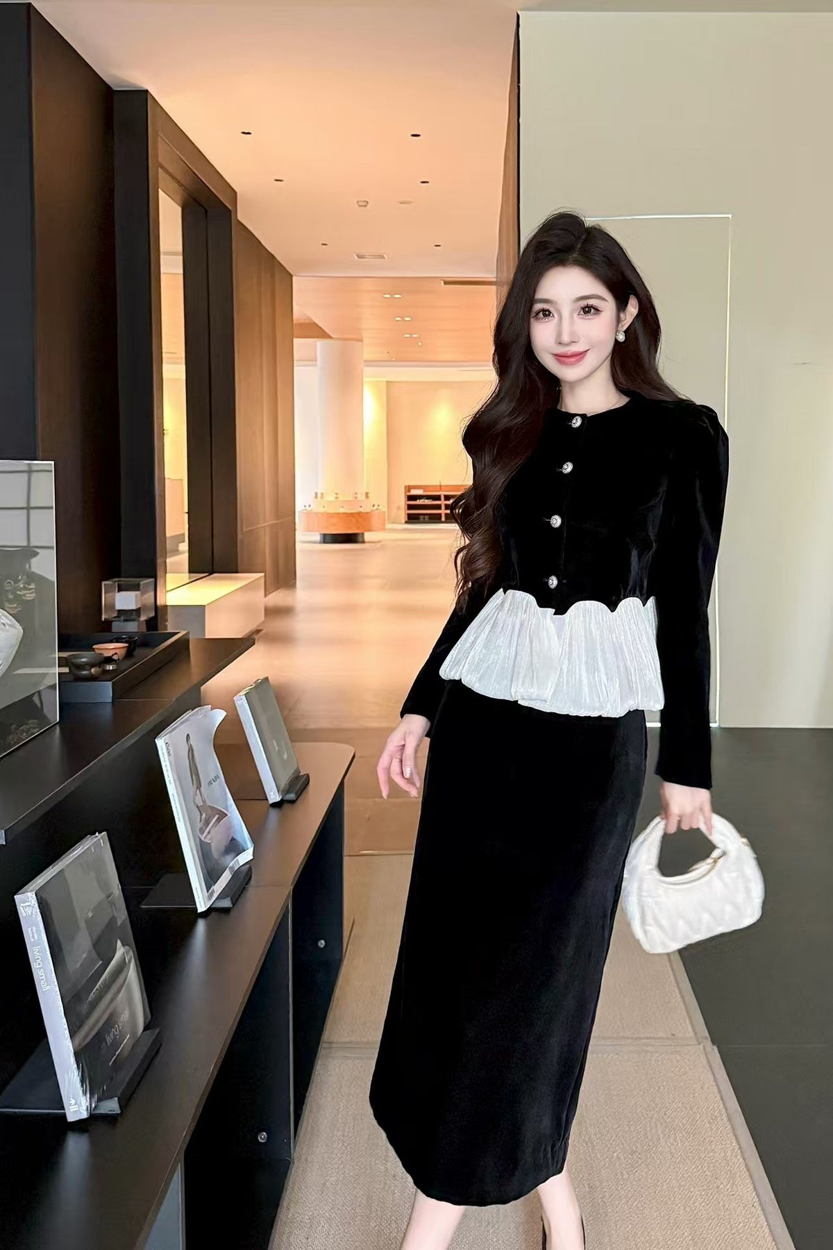 Elegant and intellectual outfit