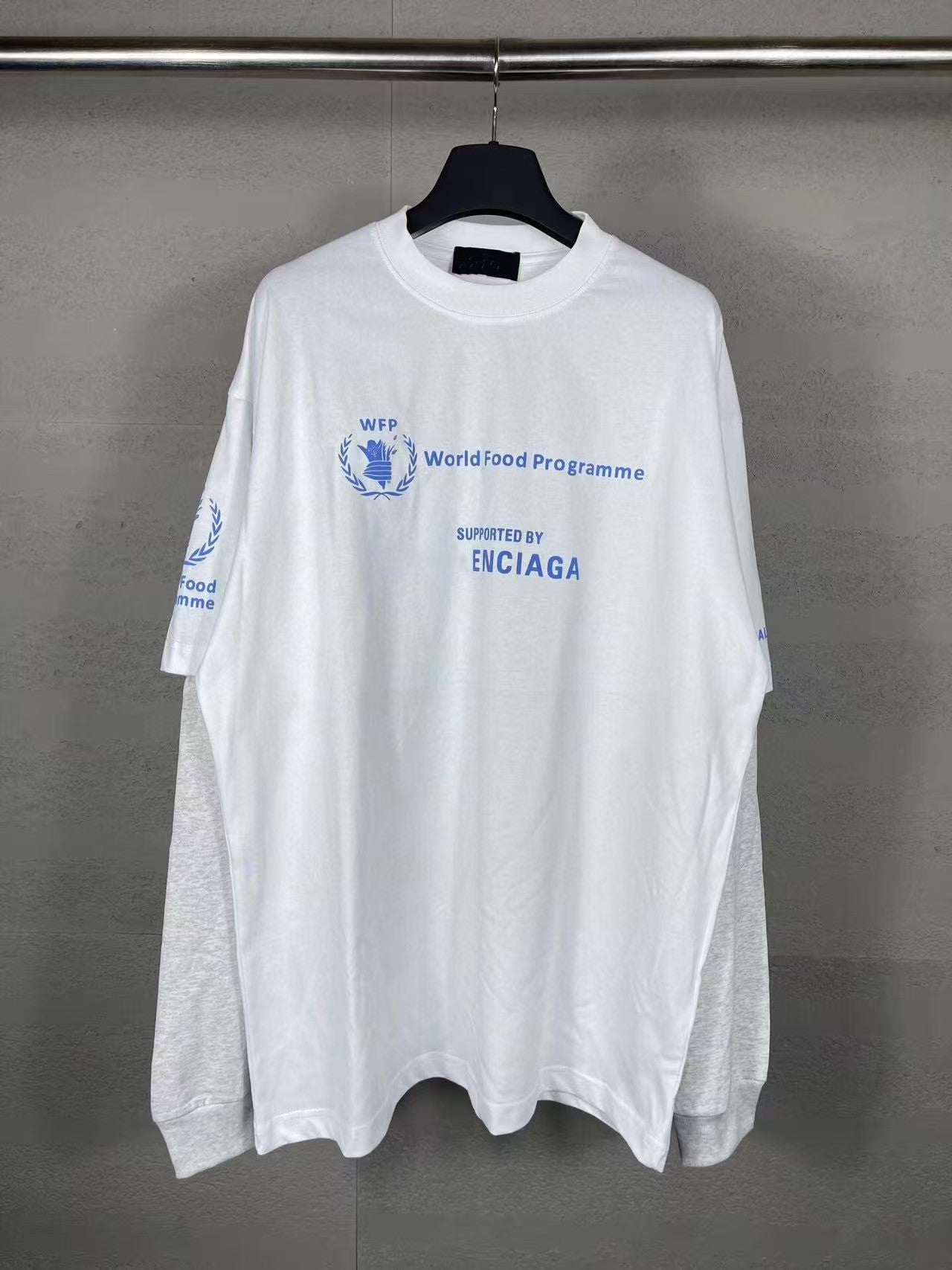 Fake two long sleeves