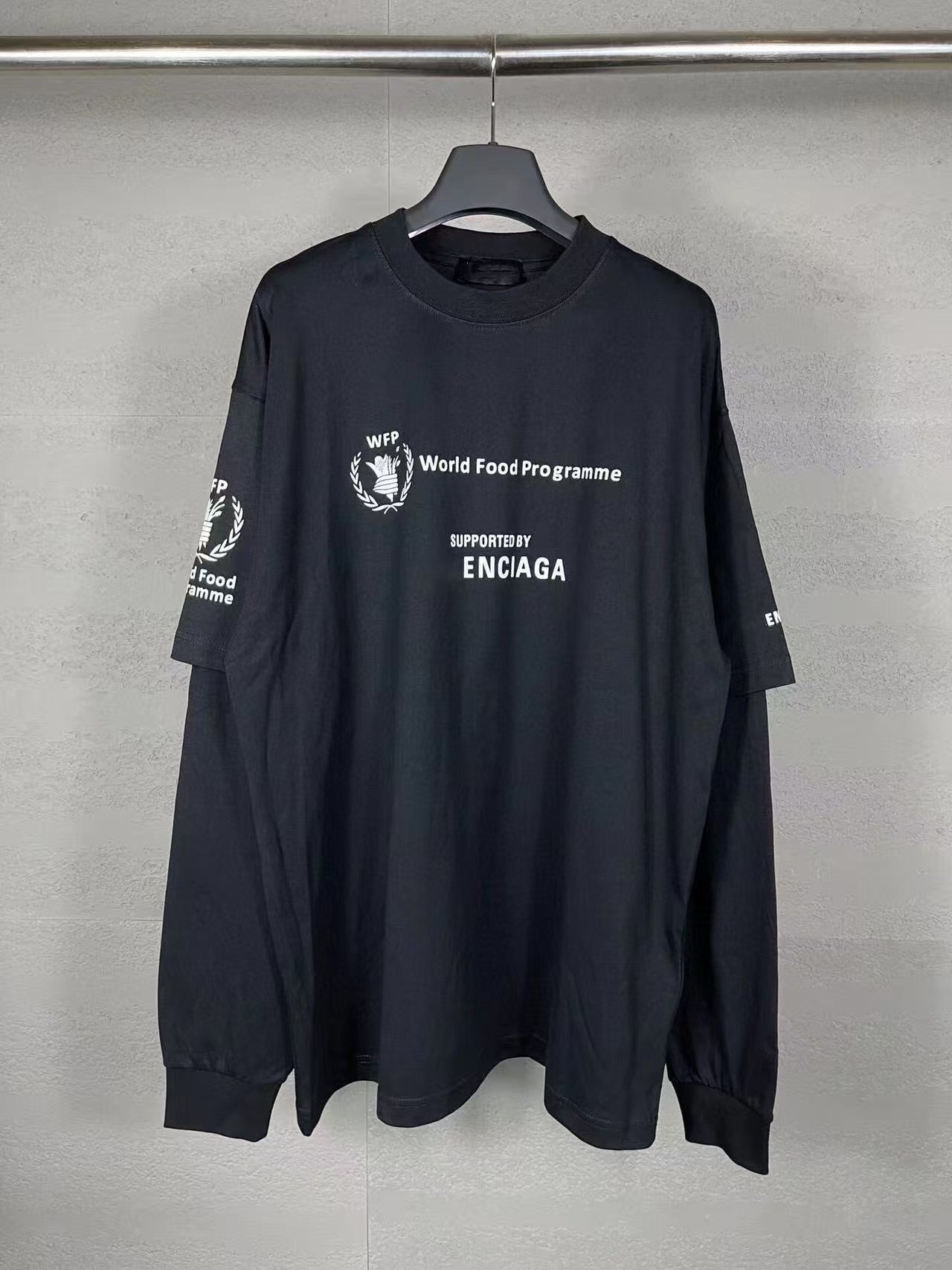 Fake two long sleeves