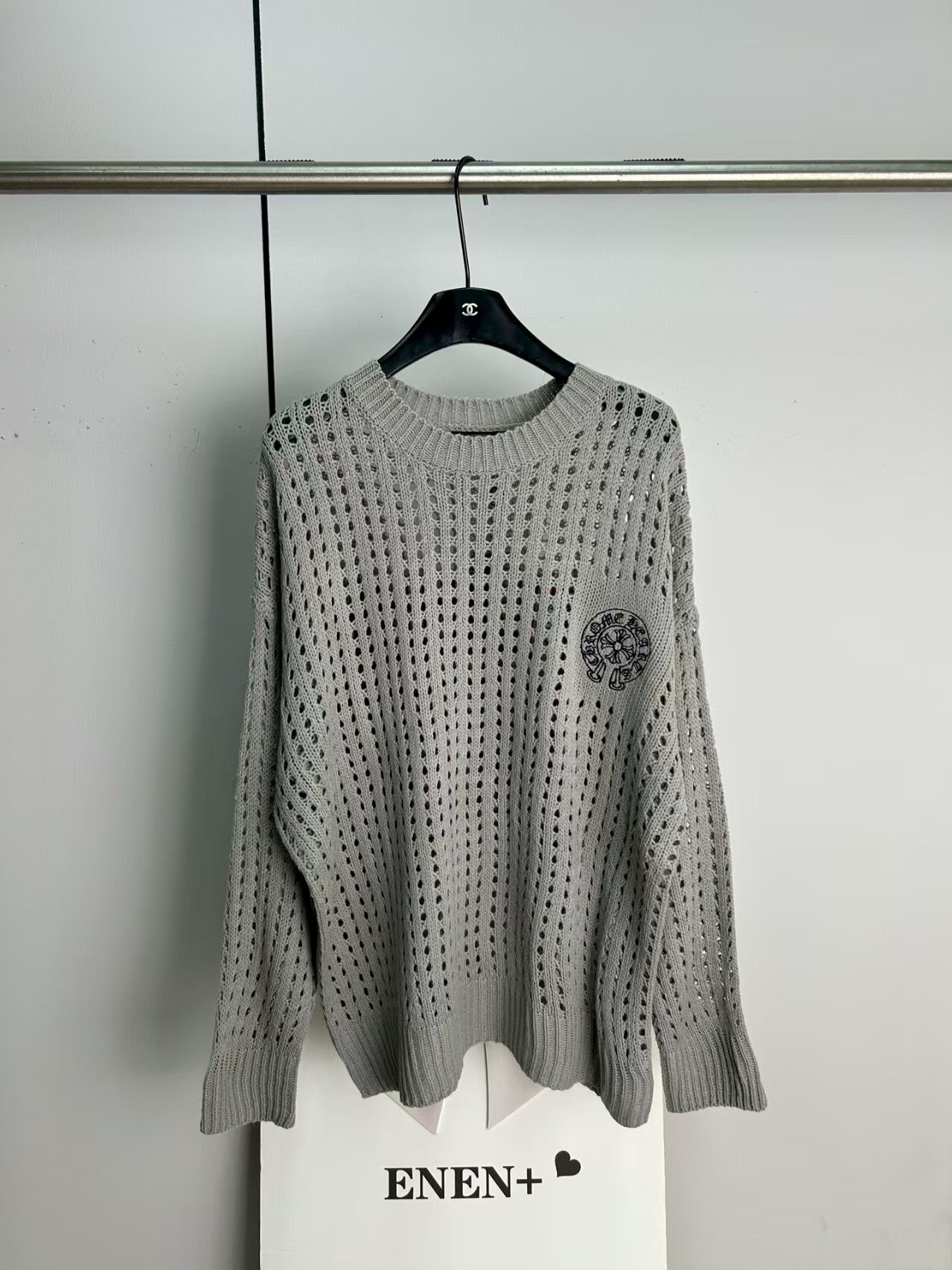 New hollowed out knitted sweater