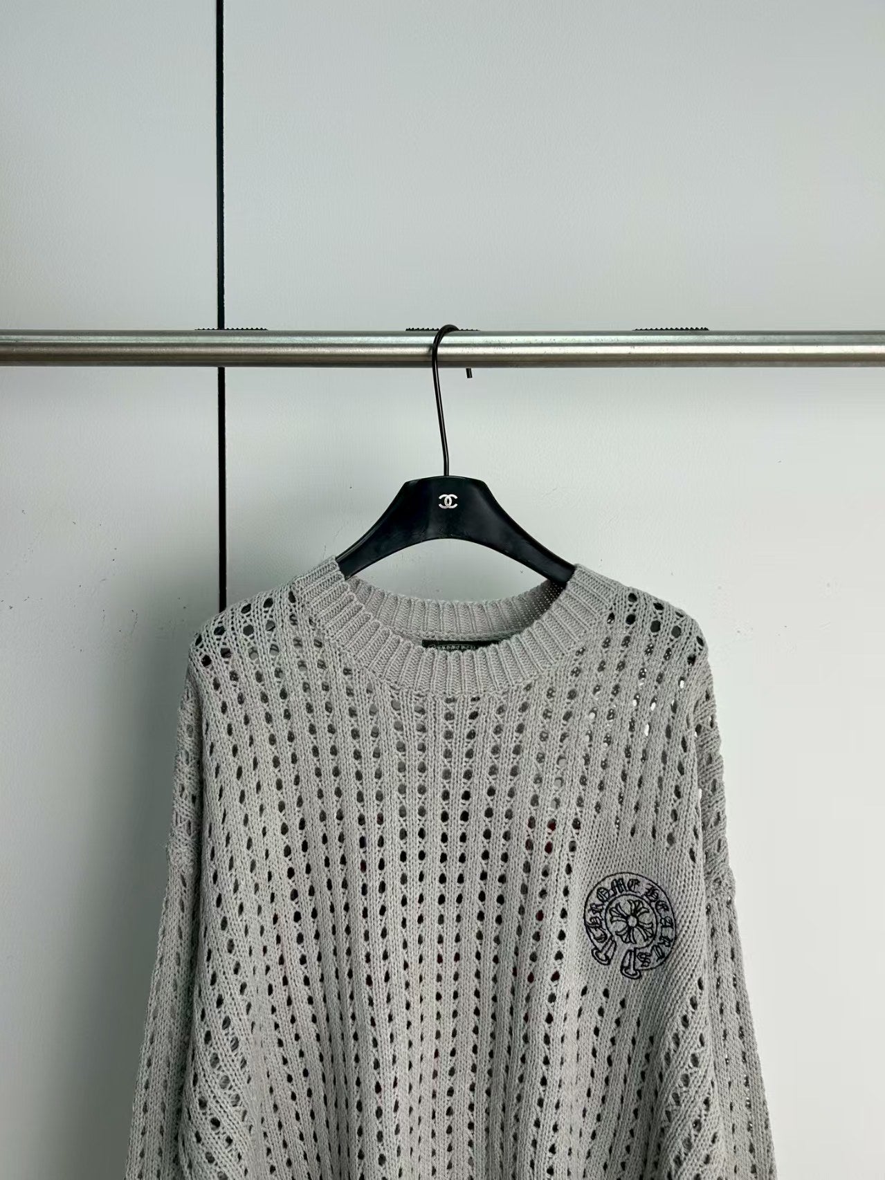 New hollowed out knitted sweater