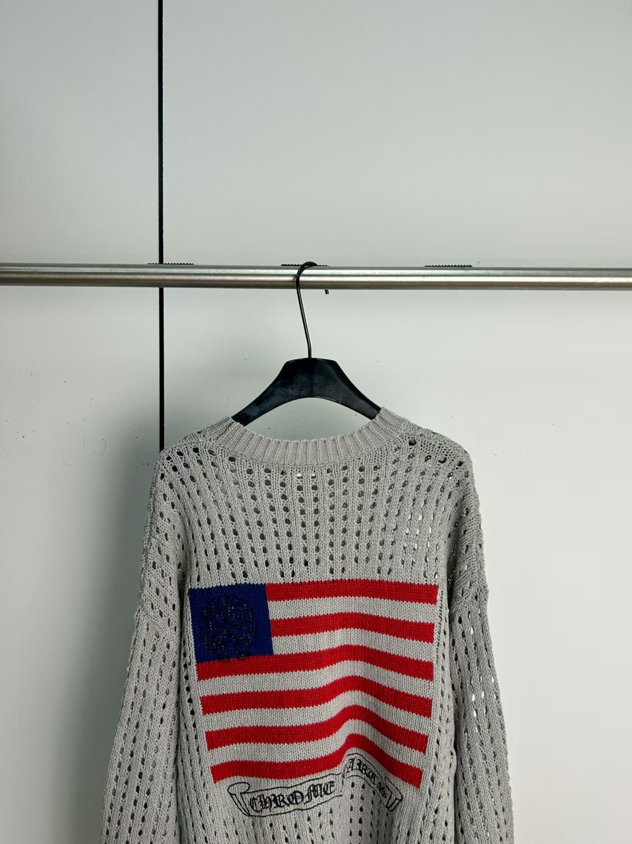 New hollowed out knitted sweater