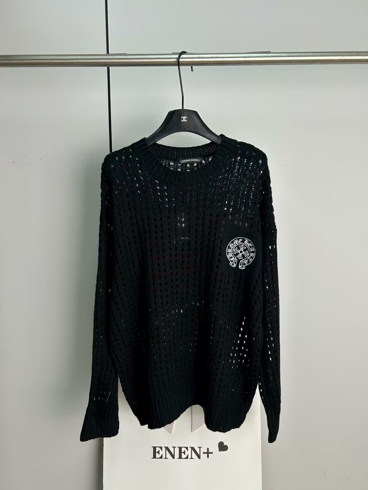 New hollowed out knitted sweater